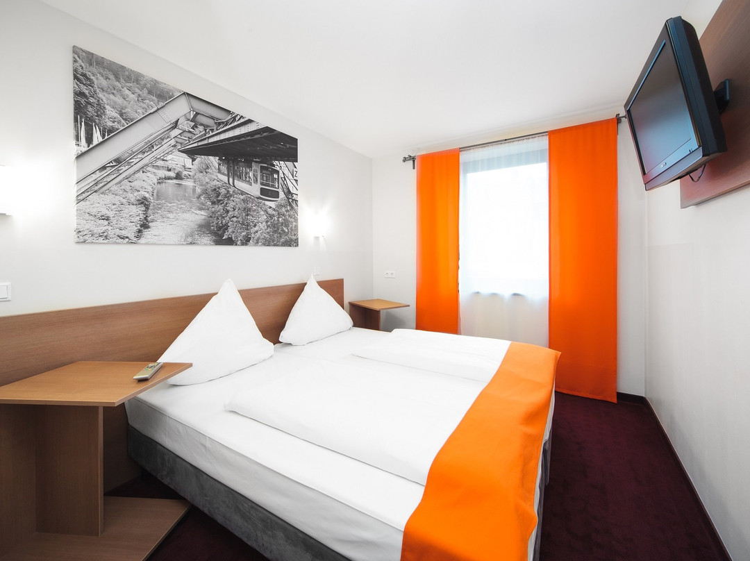 McDreams Hotel Wuppertal-City主图