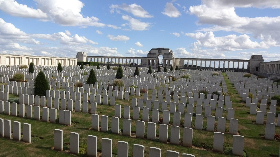 Pozieres Memorial景点图片