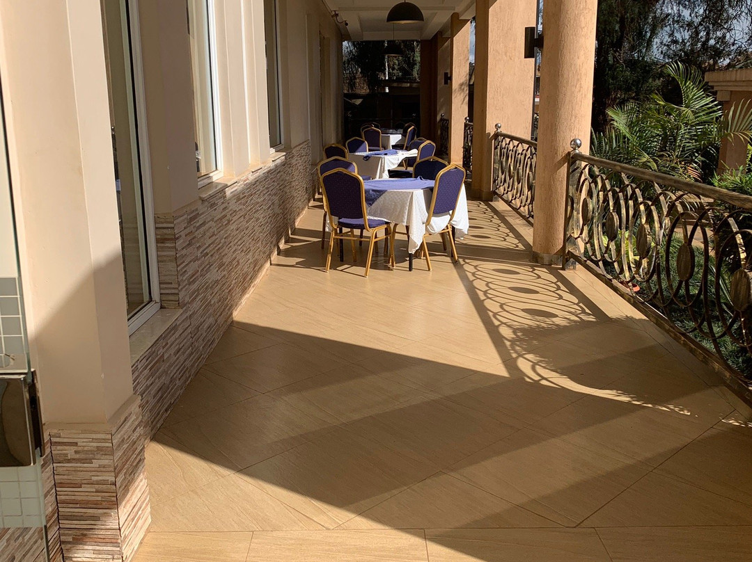 Three Steers Hotel主图