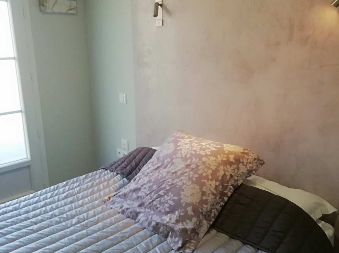 Le Merle Blanc Louchats主图