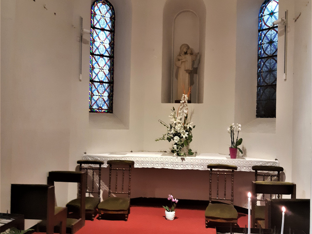Eglise Sainte Genevieve景点图片