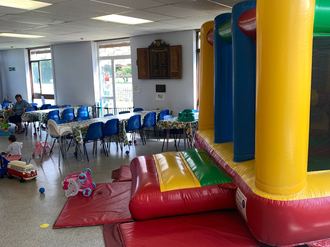 Cheeky Chimps Stay & play Cafe Ltd-East Molesey必去景点