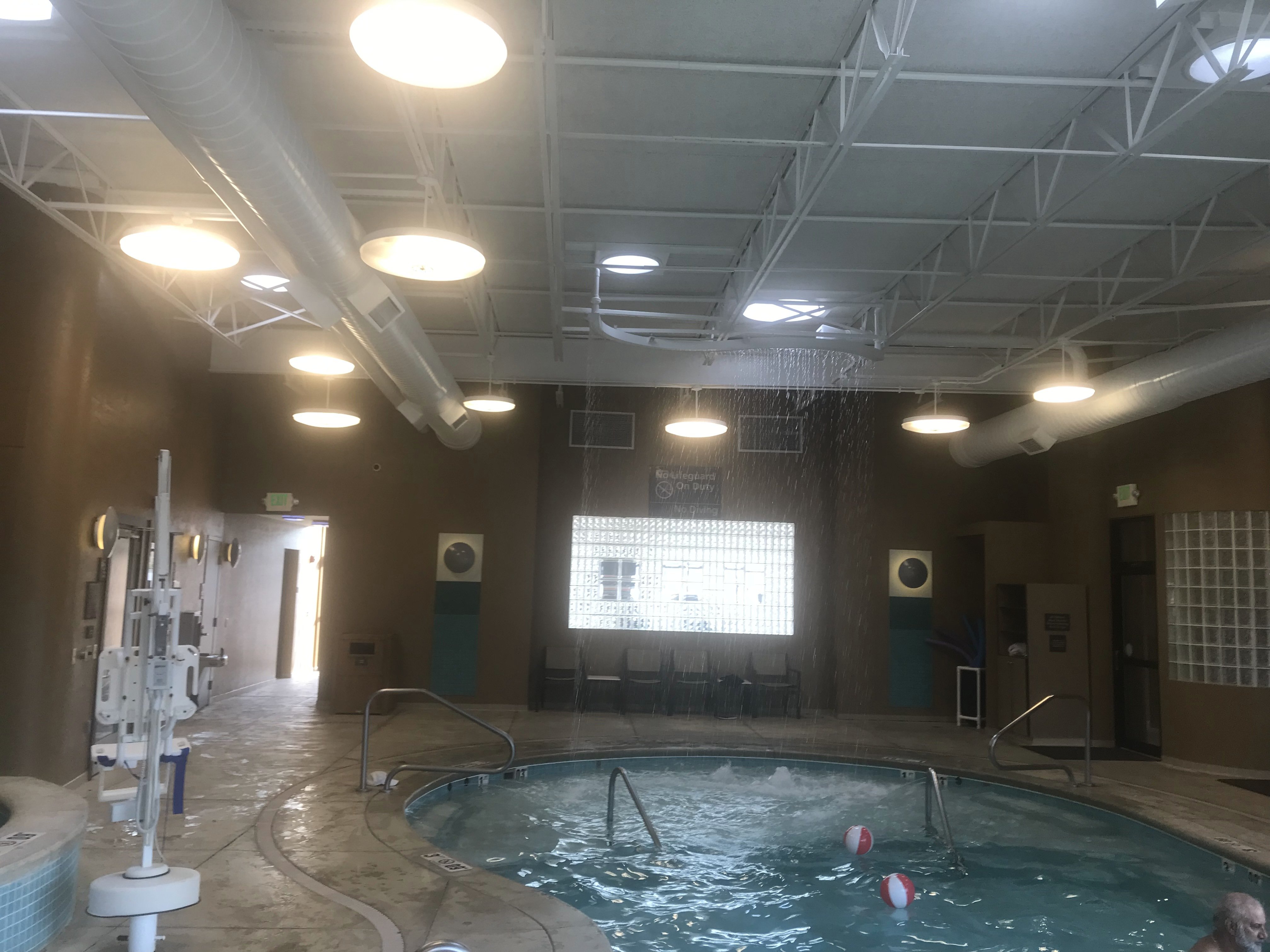 Hampton Inn Wheeling-泳池