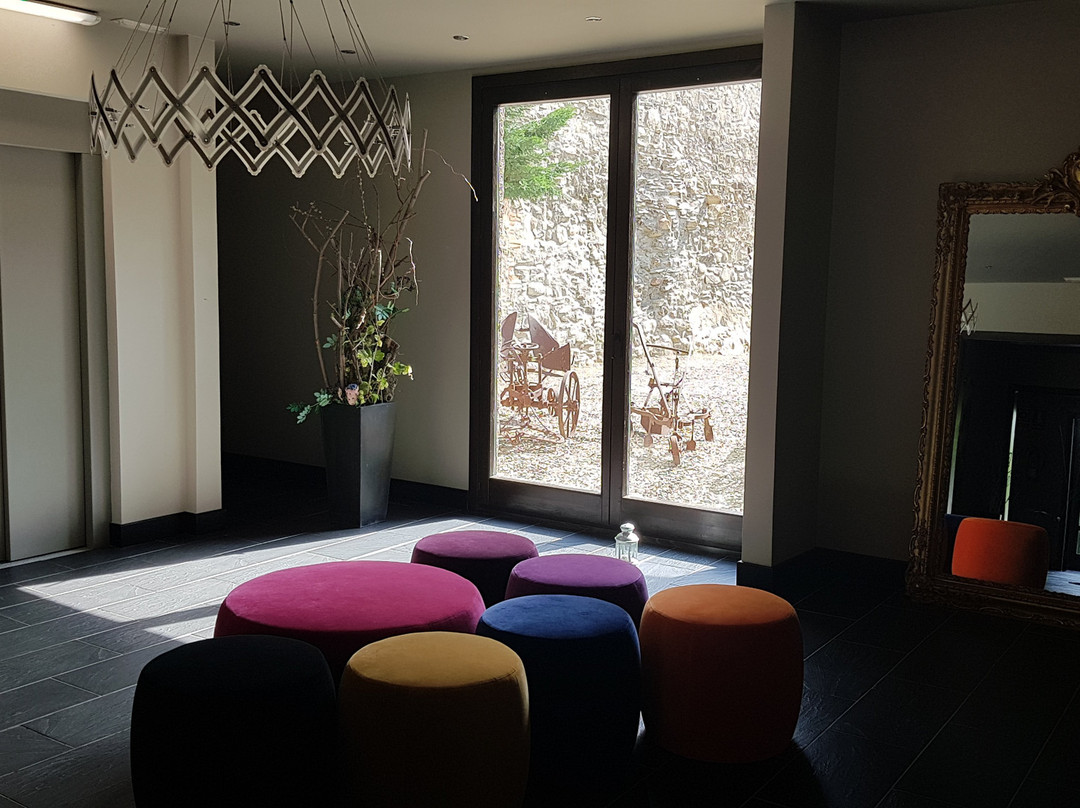 伯纳特德索酒店主图