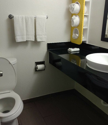 伊利诺伊伊皮奥里亚 6 号汽车旅馆