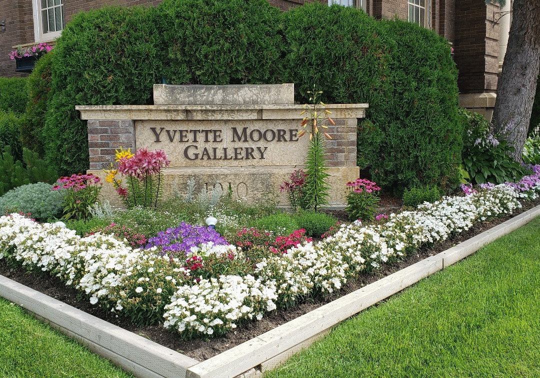 Yvette Moore Fine Art Gallery-穆斯乔必去景点