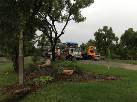 Birch Motel Bowen主图