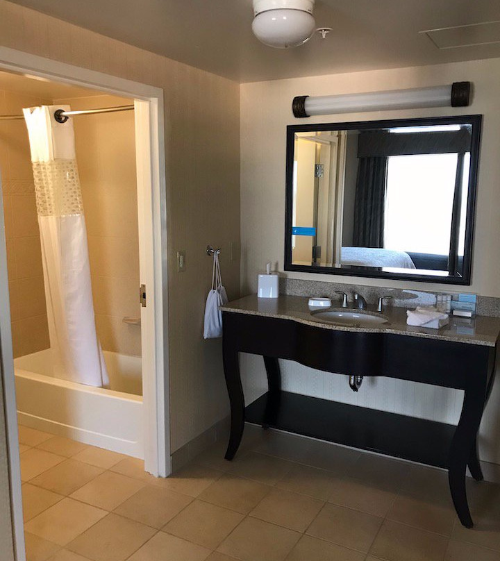 Hampton Inn & Suites Plattsburgh主图