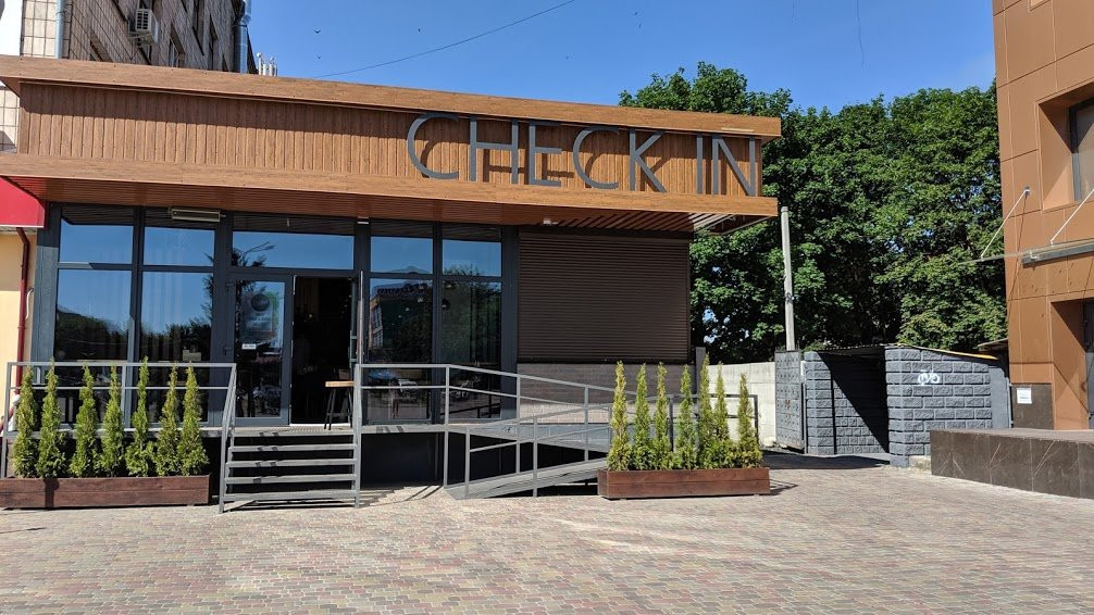 Kuznetsovsk餐馆和美食-Check-in Gastro Bar