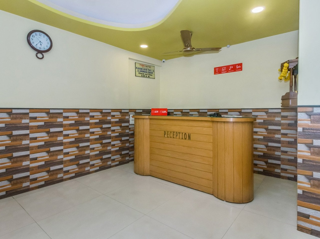 OYO 22048 Trio Hotel