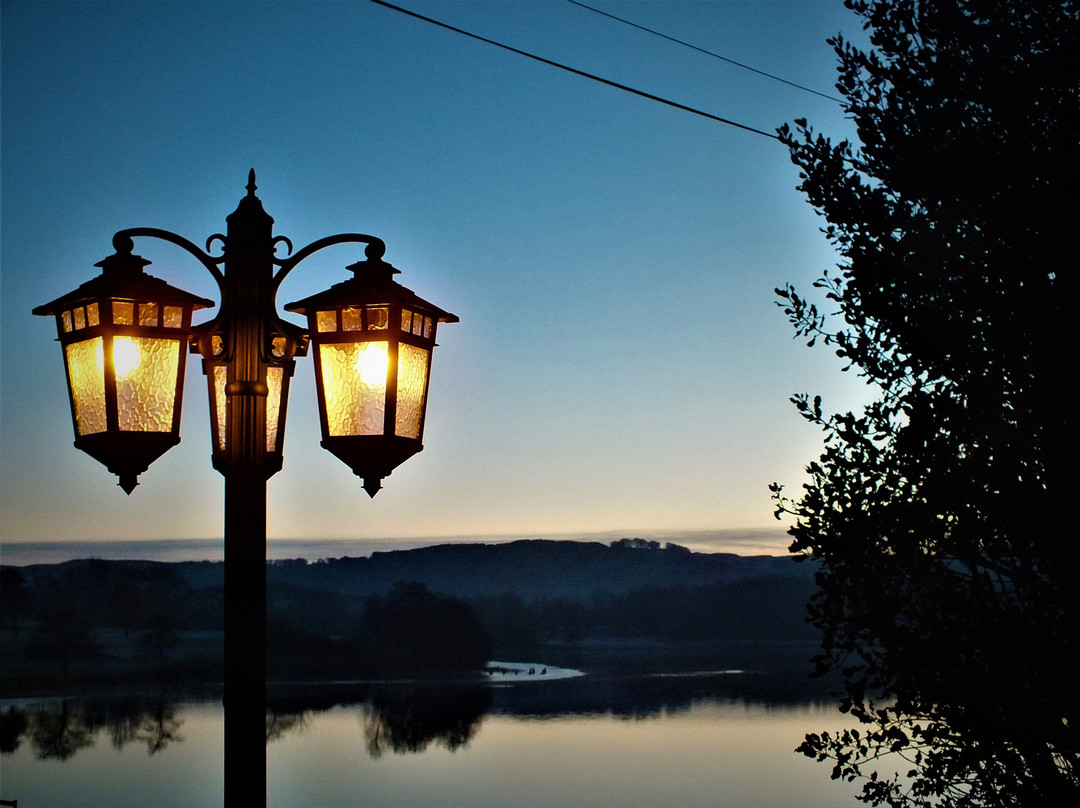 The Crown Hotel主图