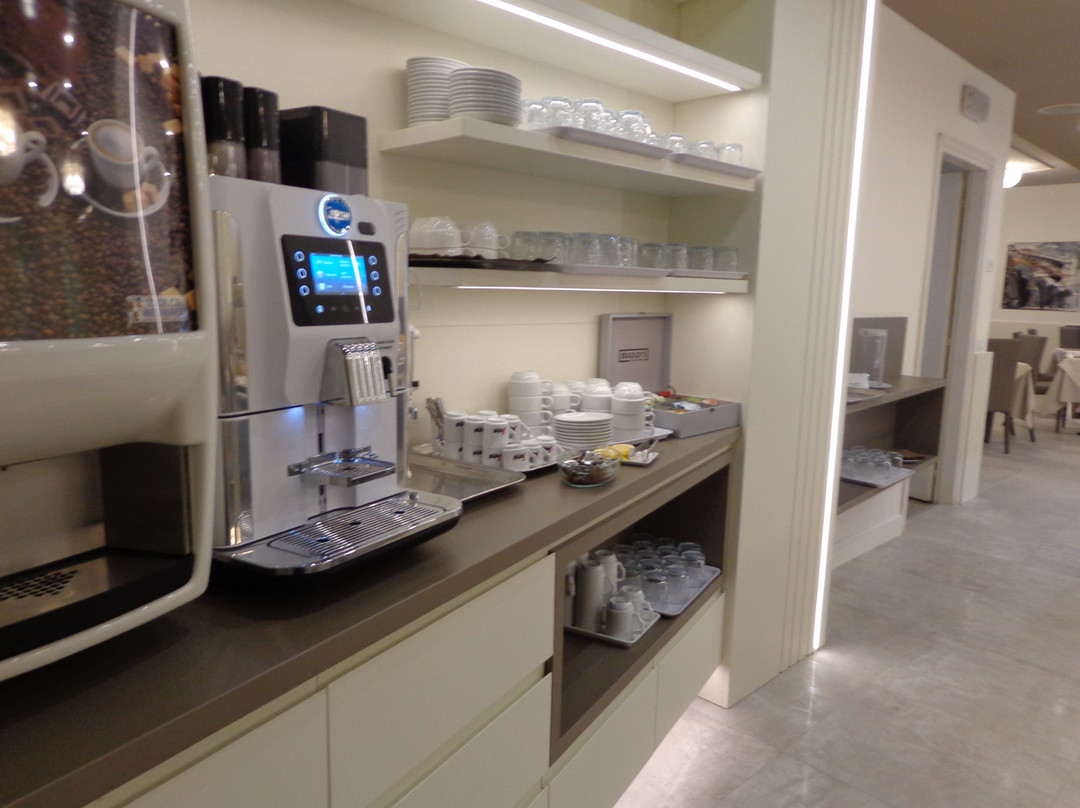 维多利亚酒店主图