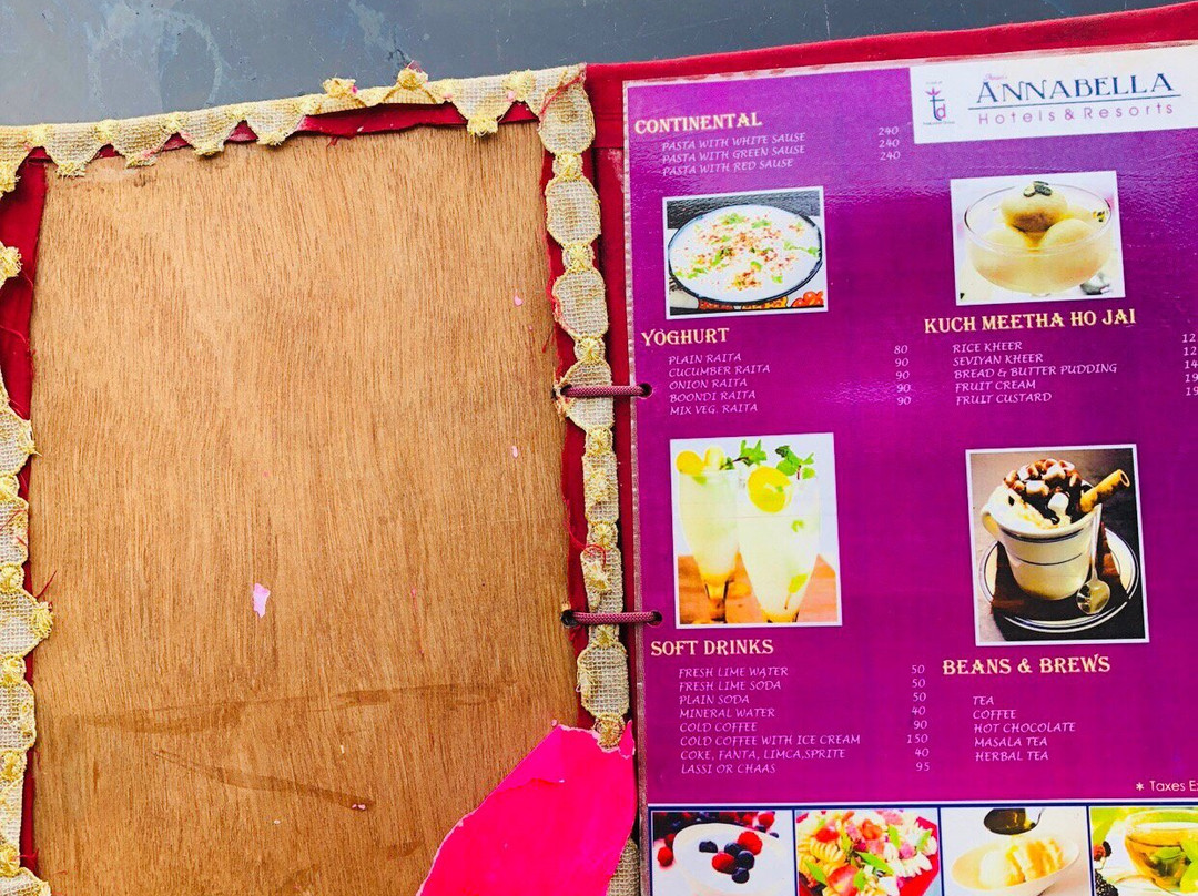 Xomotel Ranikhet Heights主图