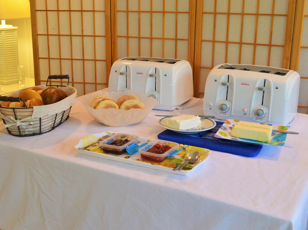 Meris Gardens Bed & Breakfast主图