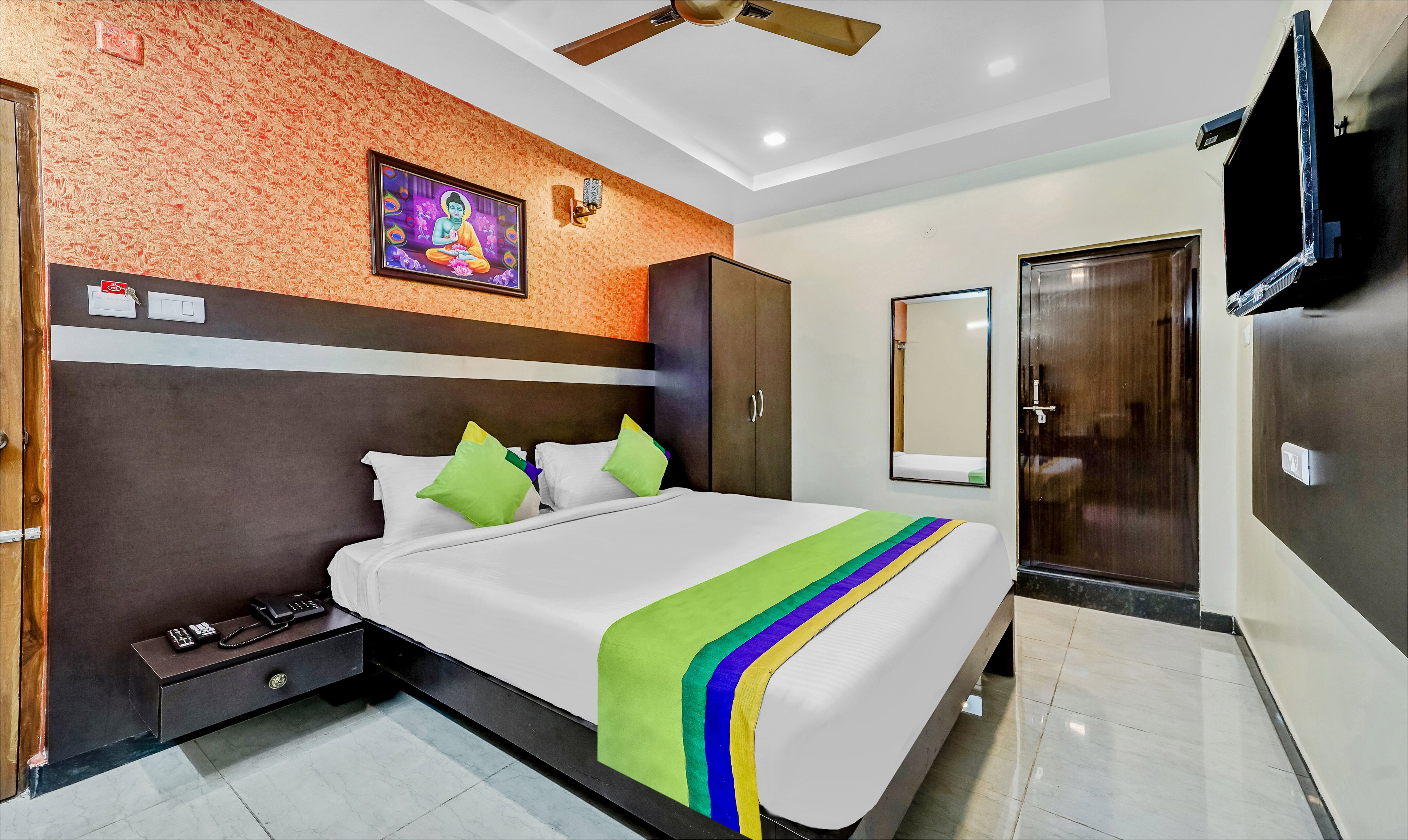 Treebo Sripadha Residency Alipiri Road-客卧