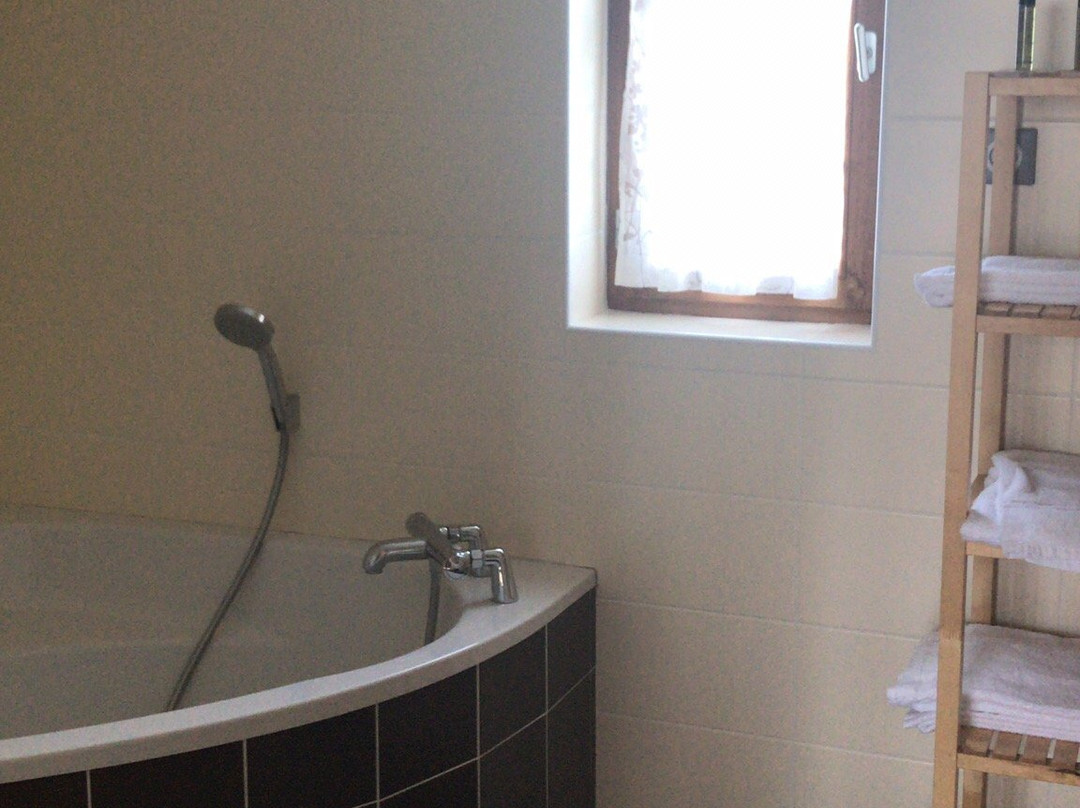 Le Hameau Des Damayots主图