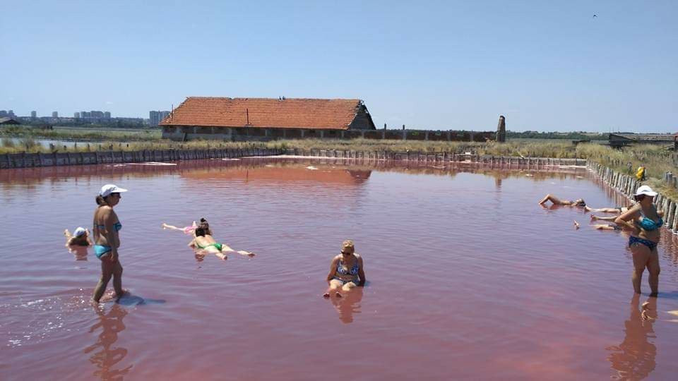 Lake Atanasovsko景点图片