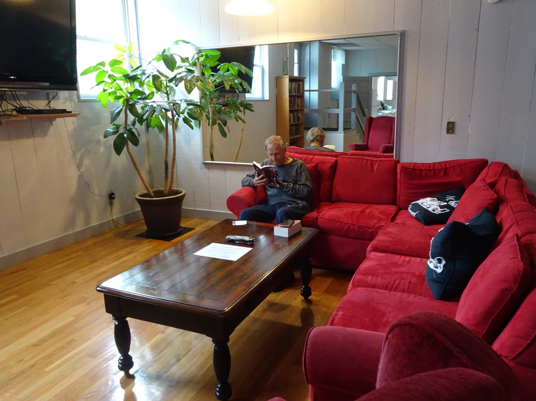 Harbor Landing主图