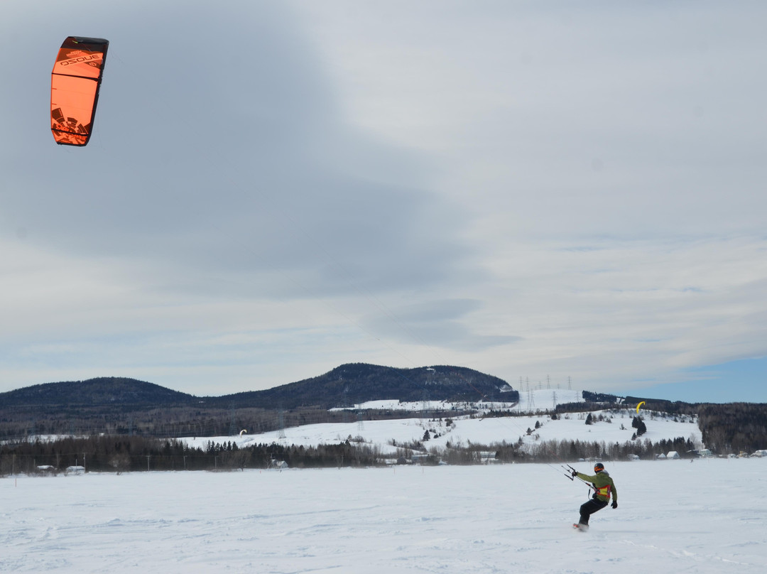 Suroît Aventures : Kitesurf - Planche à pagaie - Yoga-L'Isle-aux-Coudres必去景点