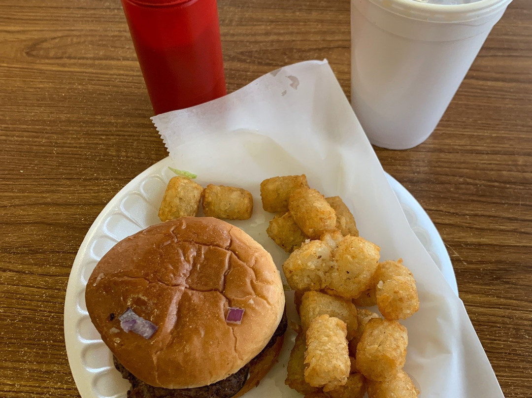 Bay Springs餐馆和美食-Belly of The Whale Deli