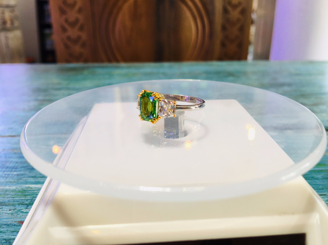 Antic Gem and Jewellery Collection-加勒必去景点