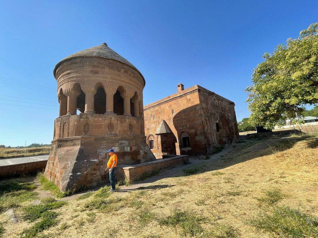 Emir Bayındır Mescidi ve Kümbeti