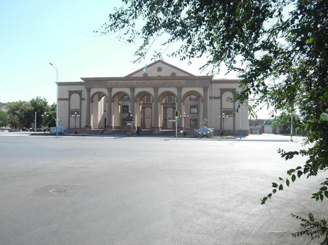 Monument to Askar Tokmagambetov景点图片