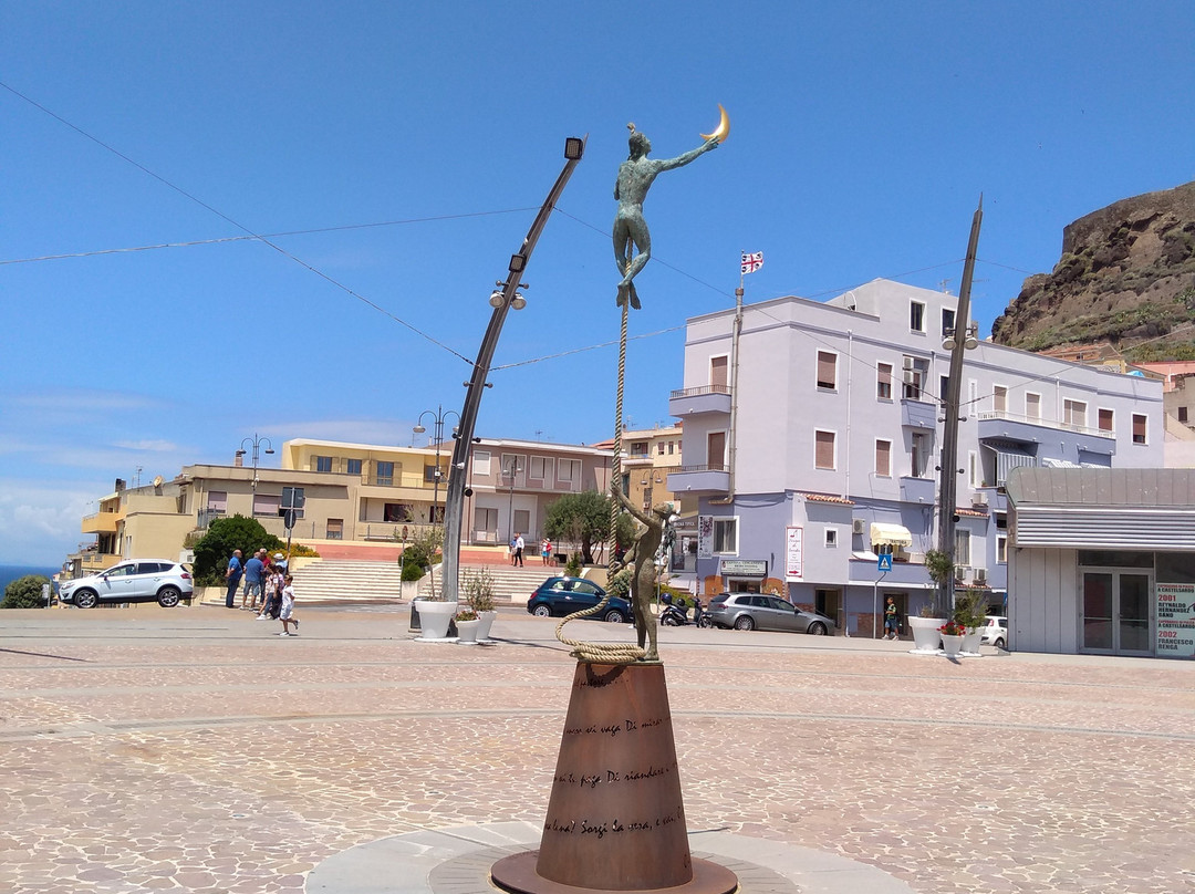 Piazza del Novecentenario-Castelsardo必去景点