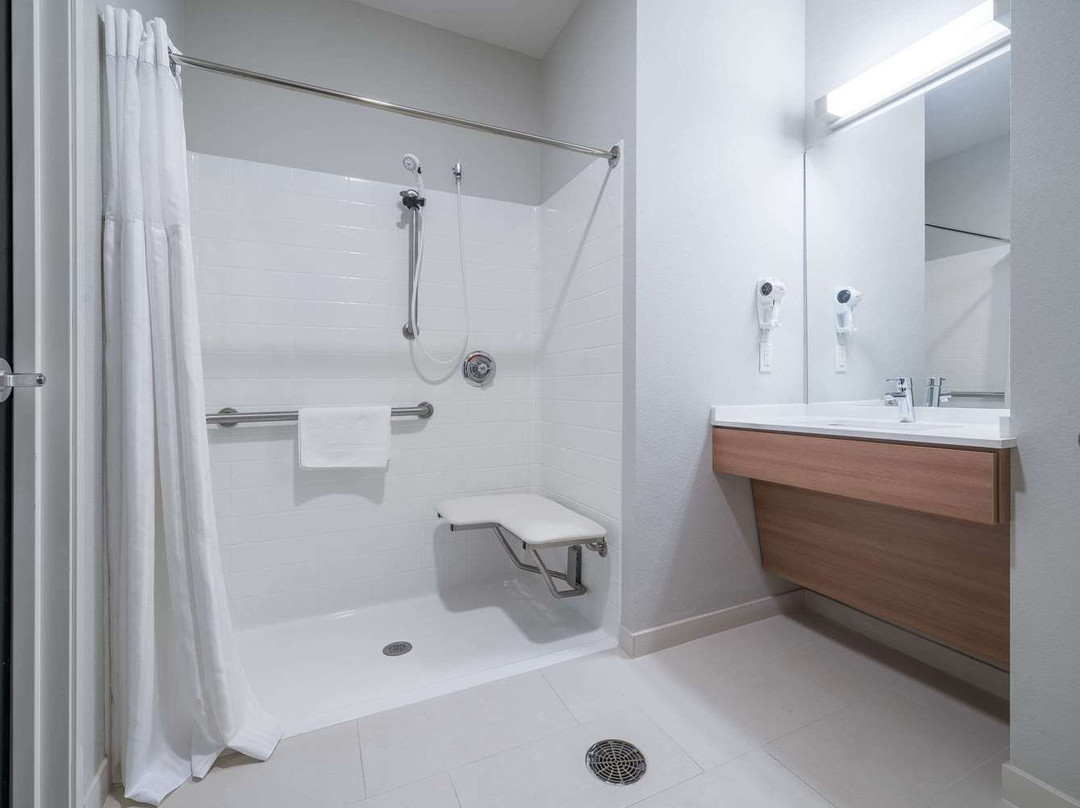 Microtel Inn & Suites by Wyndham Moorhead Fargo Area主图