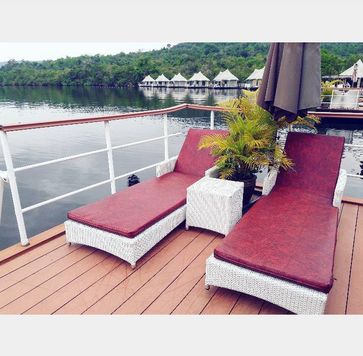 四河流浮动寄宿酒店主图