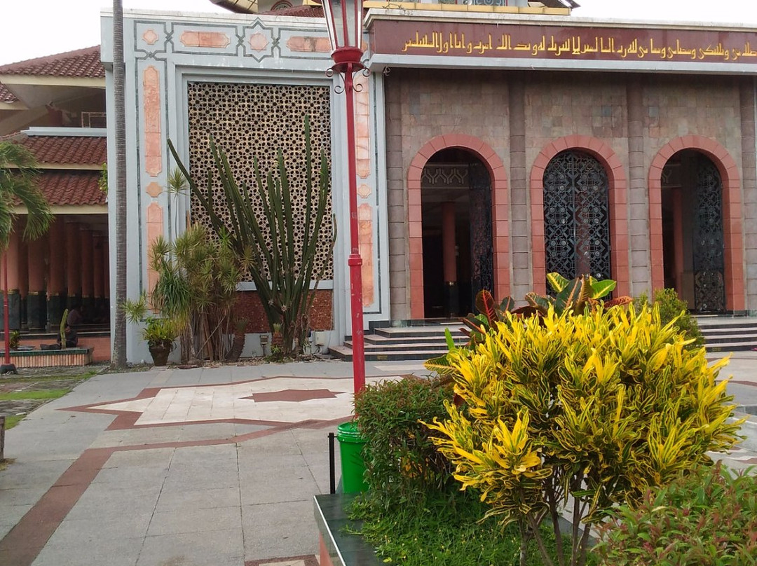 UGM Campus Mosque-Depok必去景点