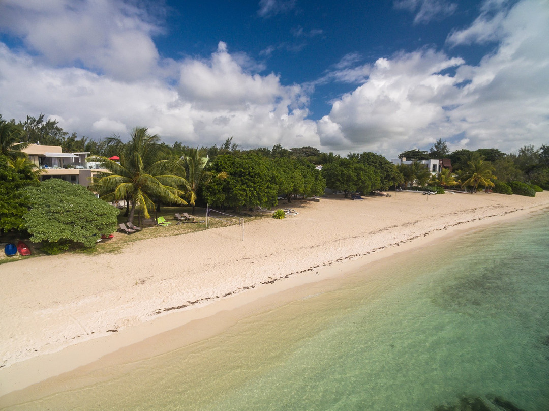 Pearly Sands - Beachfront Deluxe Apartment主图