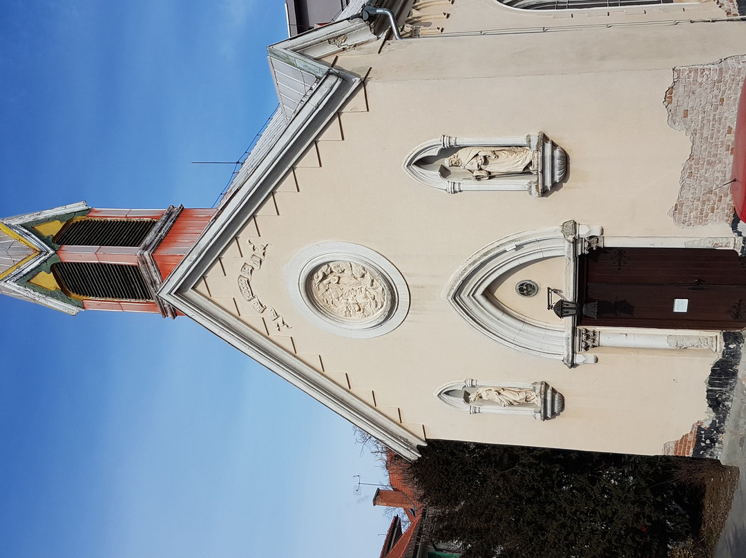 Jesus´s Saint Heart Chapel-皮耶什佳尼必去景点