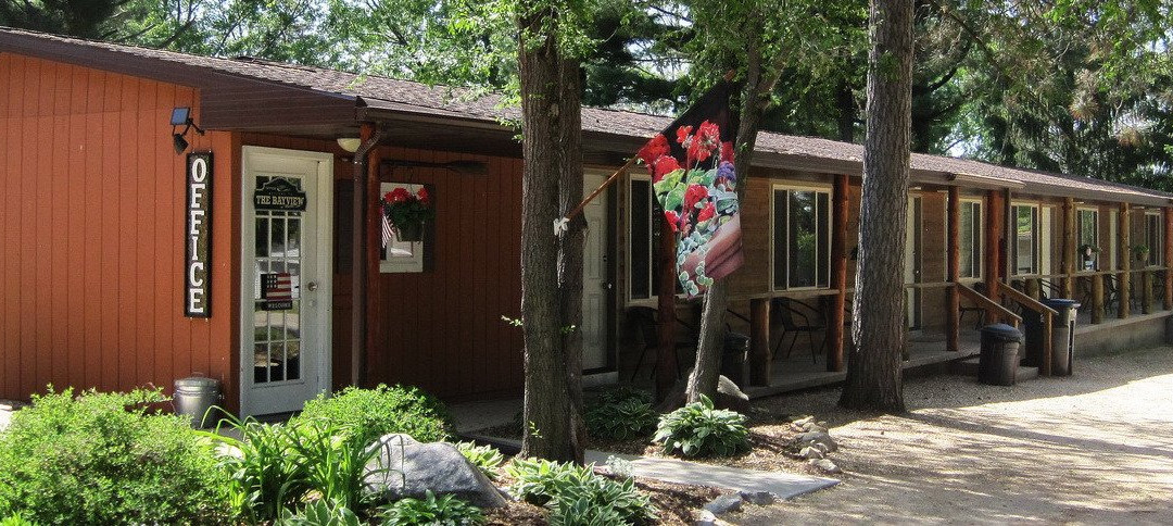 Bayview Resort on Montello Lake主图