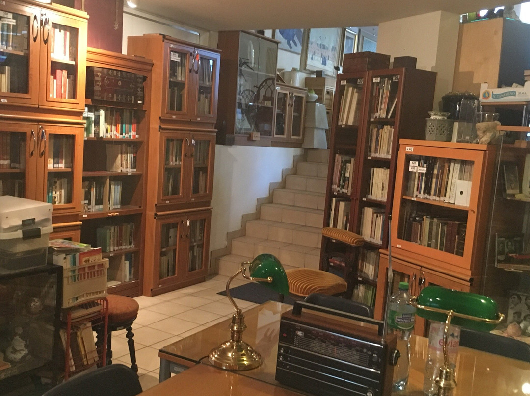 Mossadegh Foundation - Library of Iranology景点图片