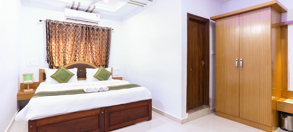 OYO 28303 Yesh Comforts-官方