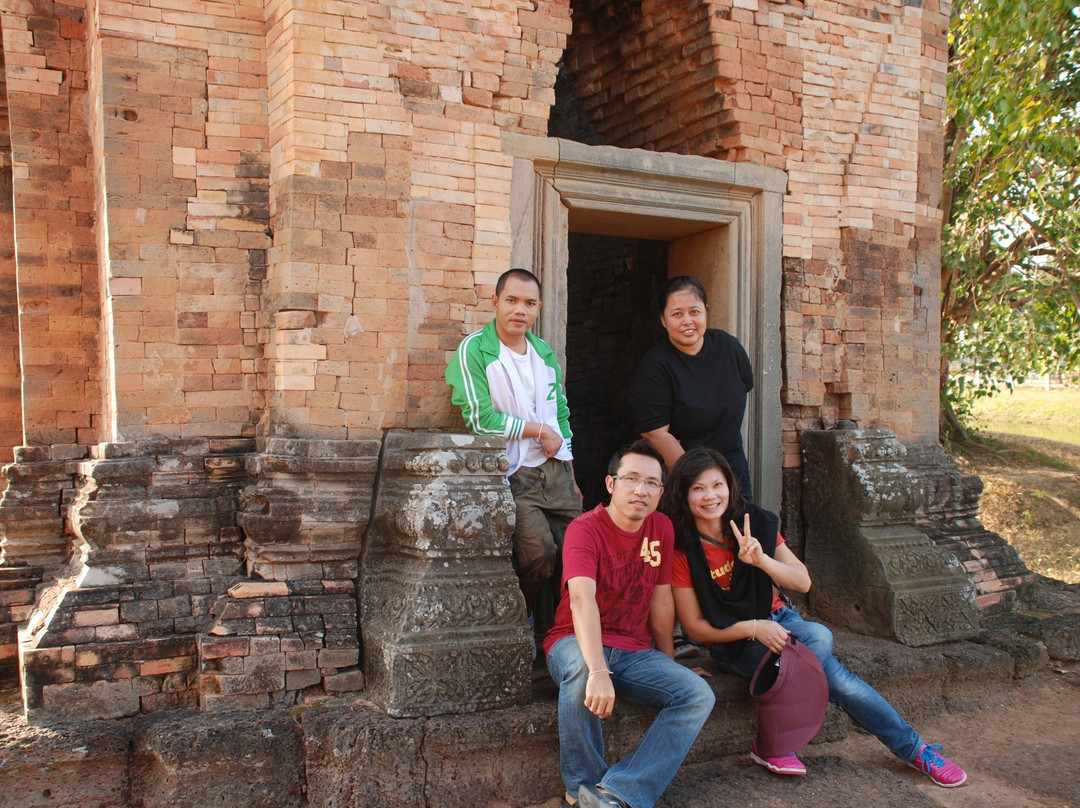 Prasat Si Khoraphum景点图片