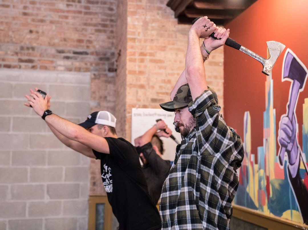 Bad Axe Throwing Chicago (West Loop)-芝加哥必去景点