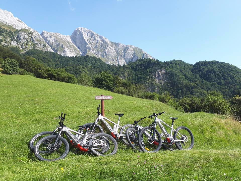 E-bikes Kobarid景点图片