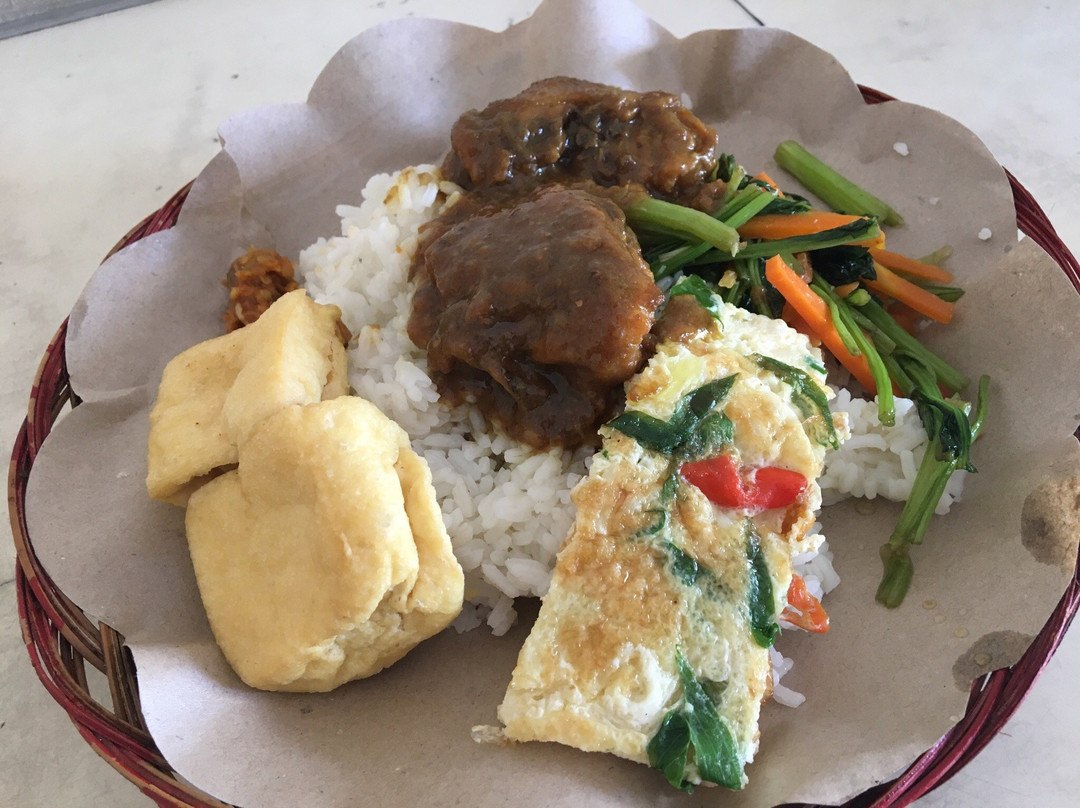 Sidakarya餐馆和美食-Warung Makan Jawa Timur