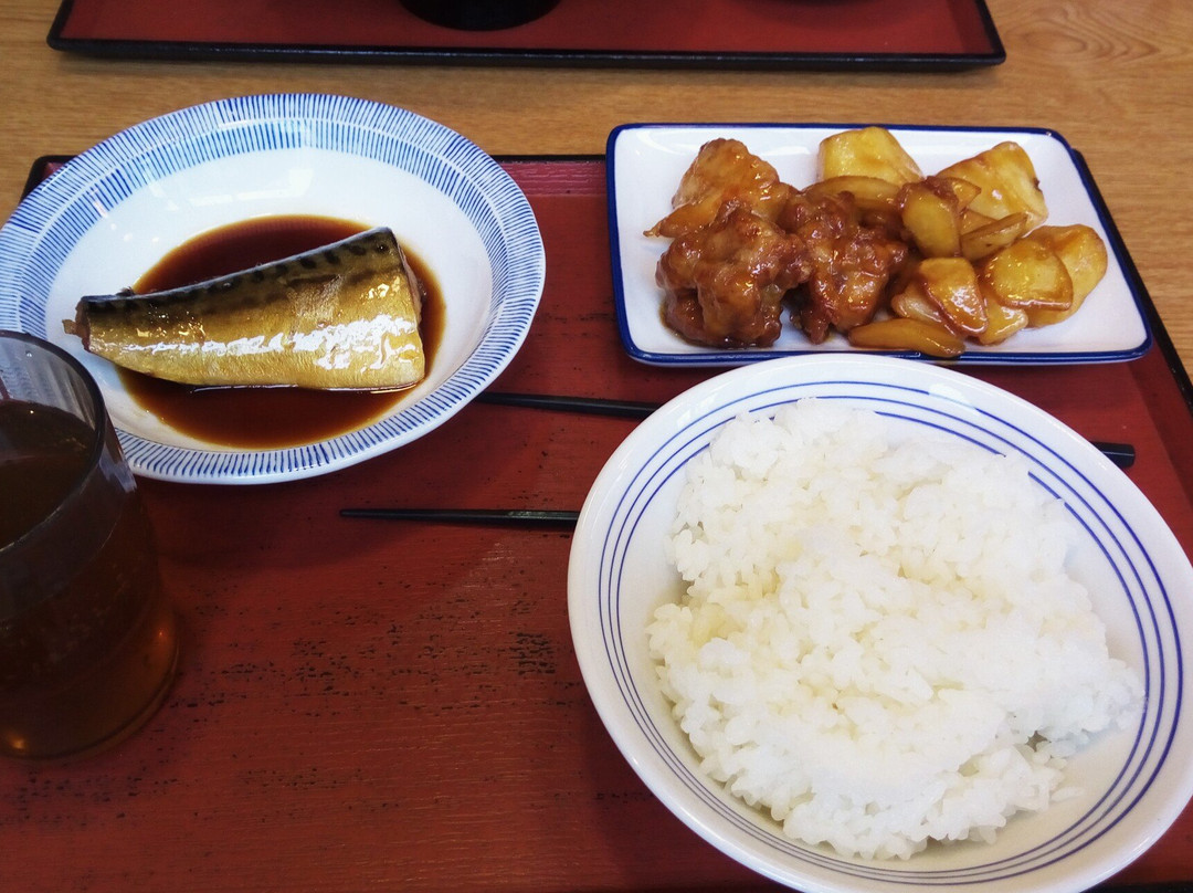 日進かにこう食堂