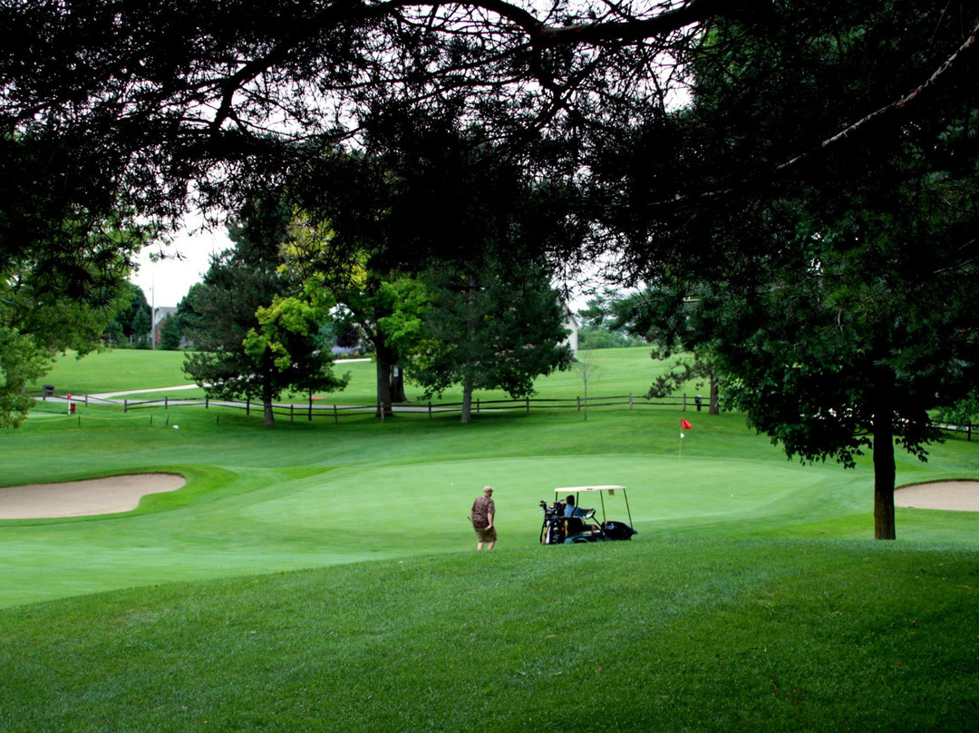 Hills' Heart of the Lakes Golf Course-Brooklyn必去景点