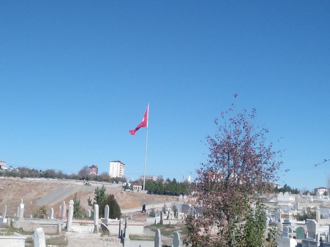 Abdulvahabi Gazi Mezarligi ve Turbesi-Sivas必去景点