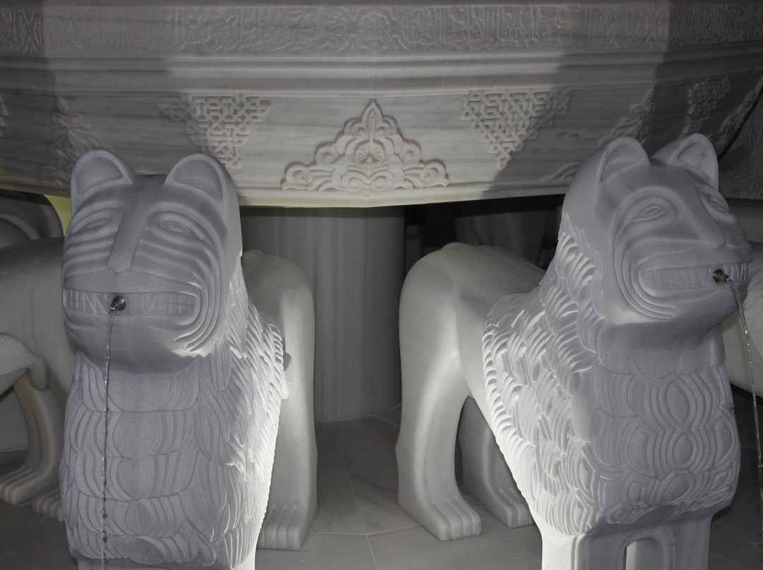 Fuente de los Leones景点图片