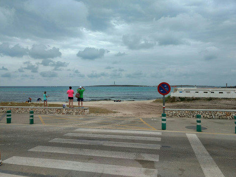 BlackLizzard-Sant Lluis必去景点