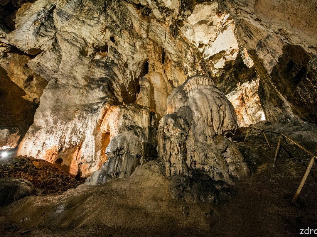 Grabovaca Cave Park景点图片