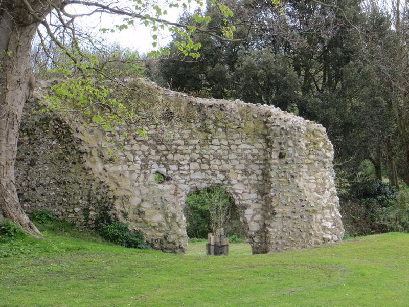 Priory Ruins景点图片