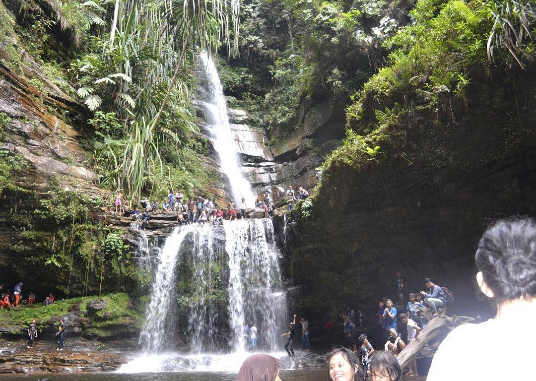 Air Mertua Waterfall-北干巴鲁必去景点