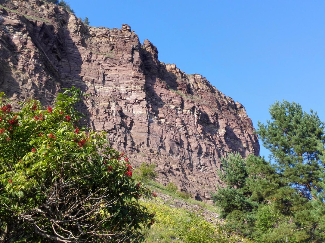 Shamanskiy Cliff-Moty必去景点