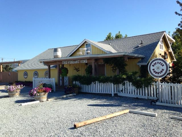 The Vibrant Vine-基洛纳必去景点